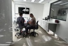 Лікування зубів уві сні: Комфортне та безболісне рішення для дорослих і дітей під седацією